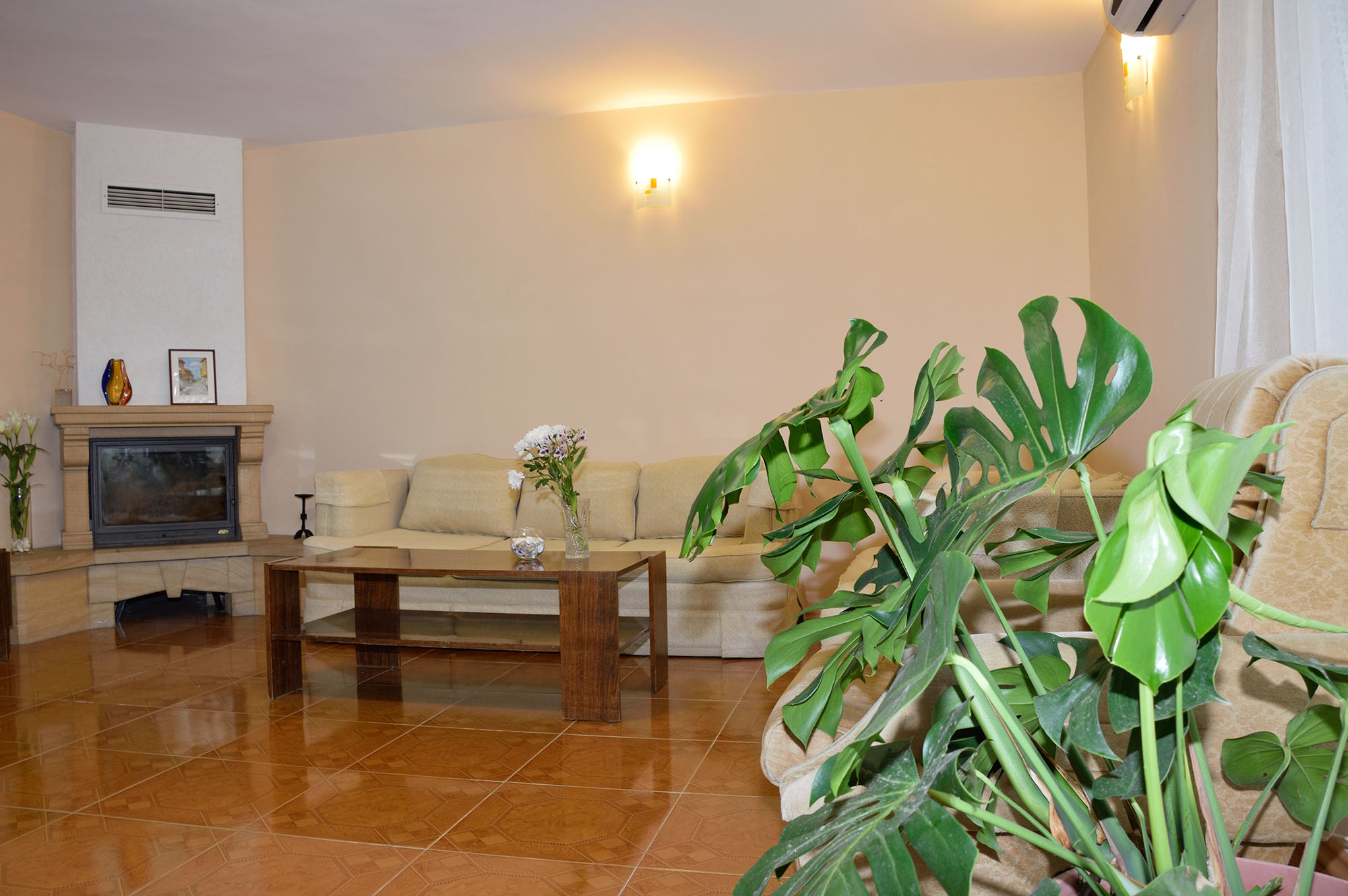 Apartament spațios cu vedere la piscină în Villa Diana Sozopol